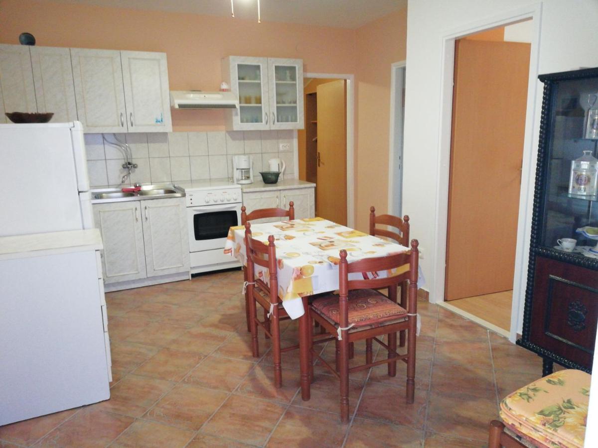 Apartman Ribaric Mali Lošinj Habitación foto